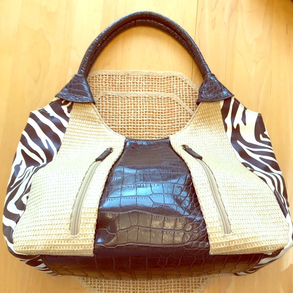 NEW Bueno Vegan Animal leather/Natural soft wicker